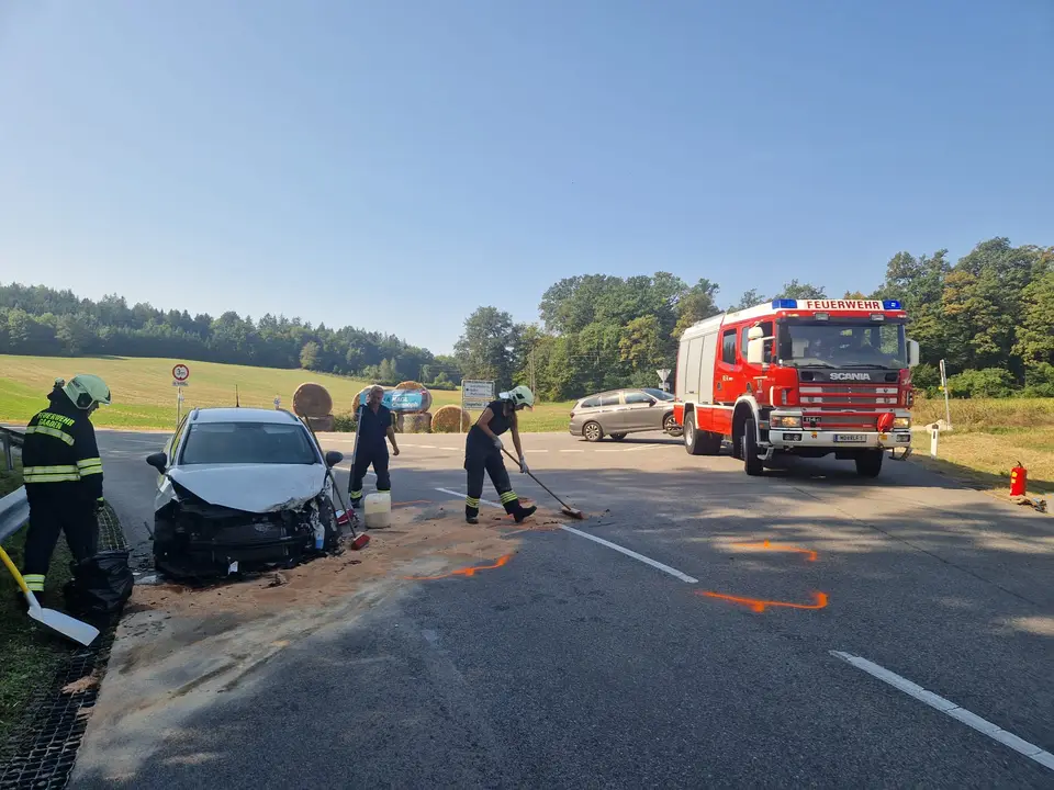 Frontalzusammenstoß zweier PKW auf der L4010 – Foto 5 von 5