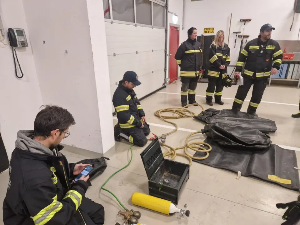 Übung Hebemittel im Feuerwehrdienst – Foto 4 von 6