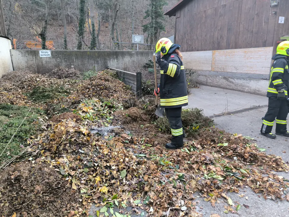 Kleinbrand am Wirtschaftshof – Foto 2 von 3