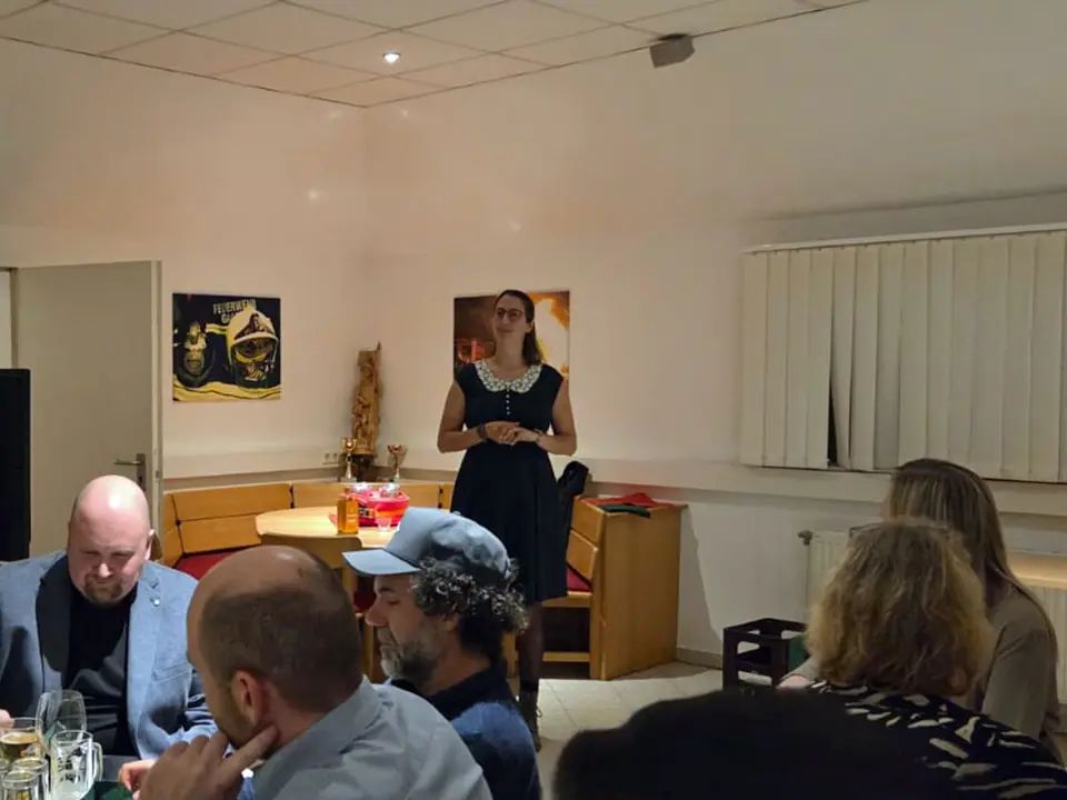 Weihnachtsfeier – Foto 1 von 2