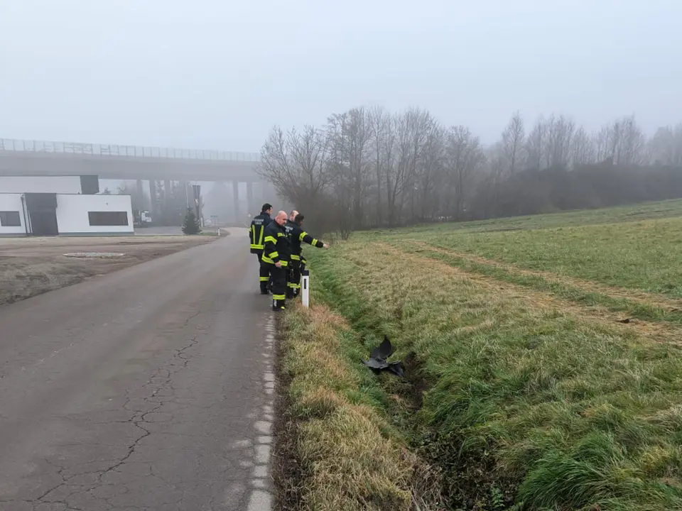 Fahrzeugbergung nach Verkehrsunfall – Foto 2 von 2