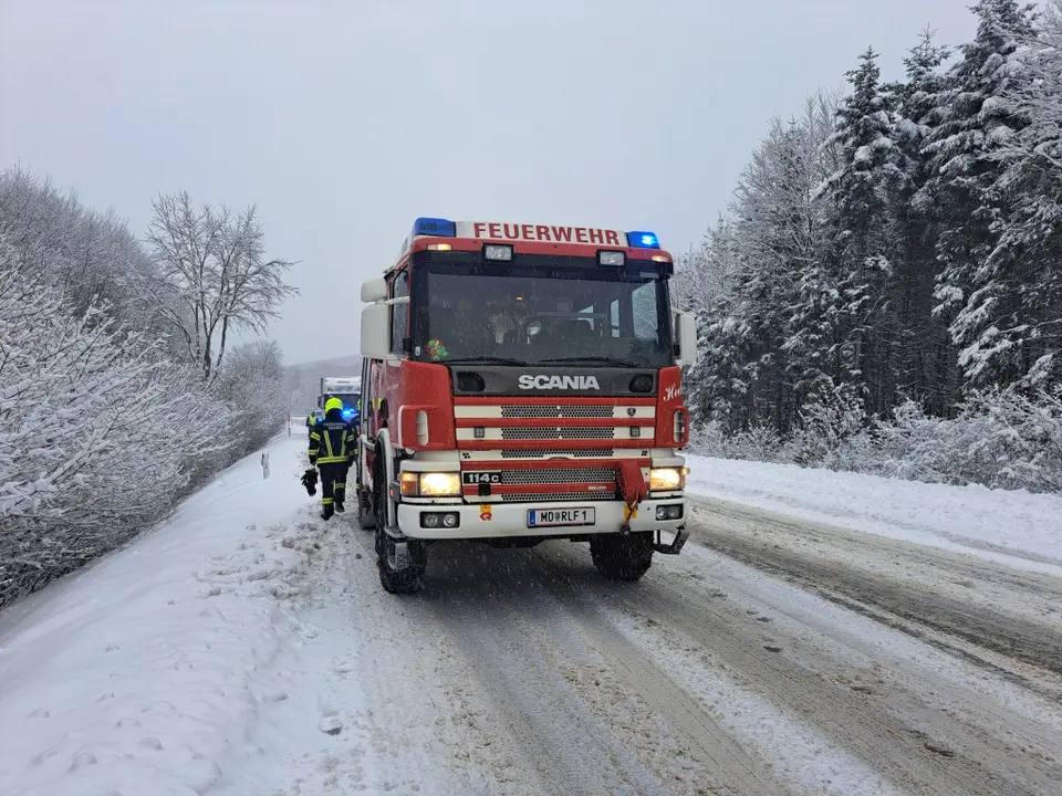 Winterliche Fahrzeugbergung – Foto 3 von 3