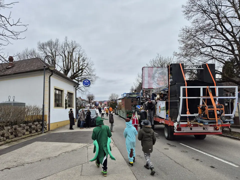 Faschingsumzug – Foto 2 von 3