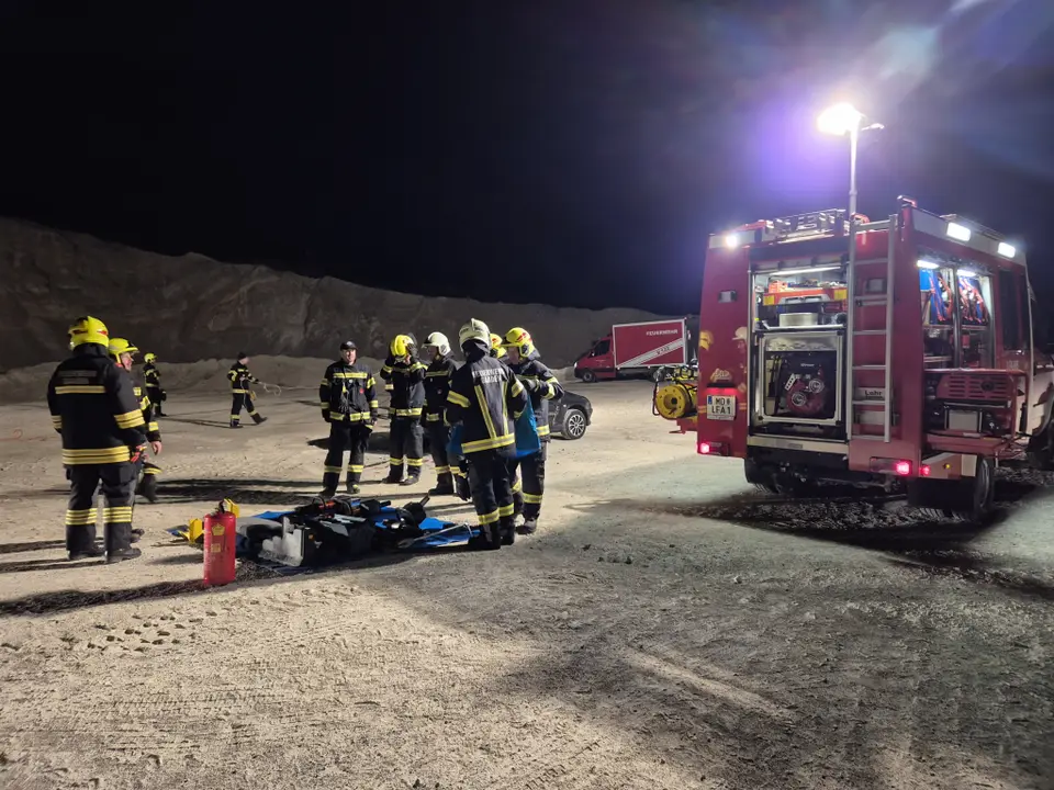 Übung Menschenrettung aus KFZ – Foto 2 von 6