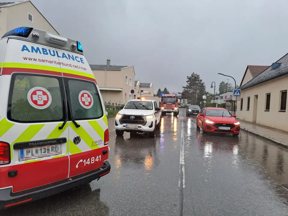 Verkehrsunfall auf der Haupstraße – Foto 2 von 3
