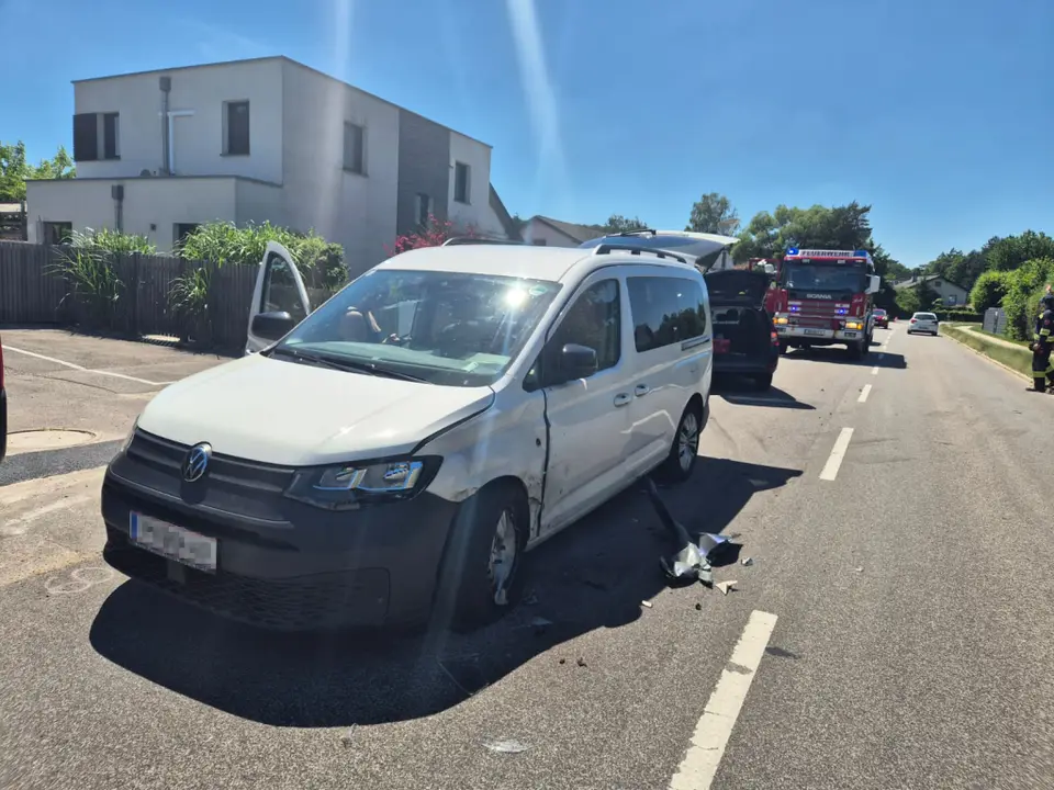 Verkehrsunfall Siegenfelderstraße – Foto 1 von 4