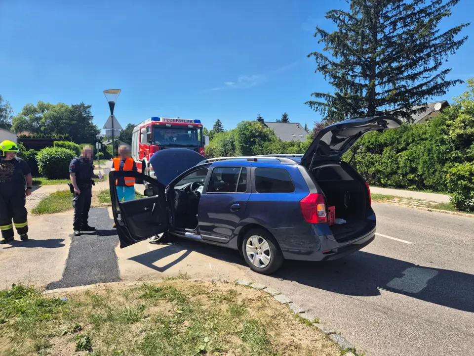 Verkehrsunfall Siegenfelderstraße – Foto 2 von 4
