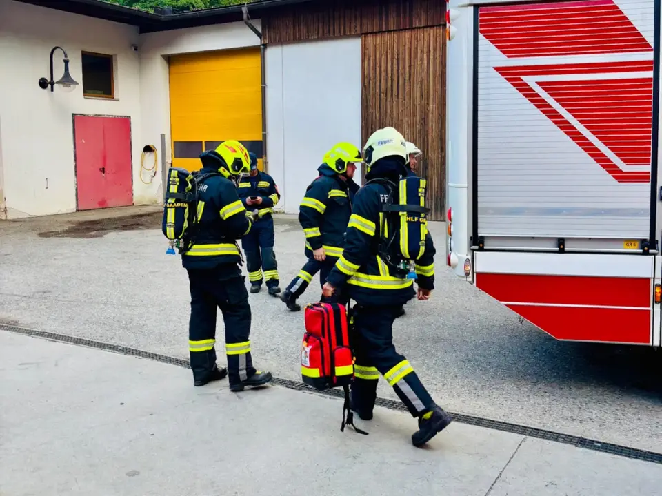 Brandeinsatzübung beim Wirtschaftshof – Foto 2 von 6
