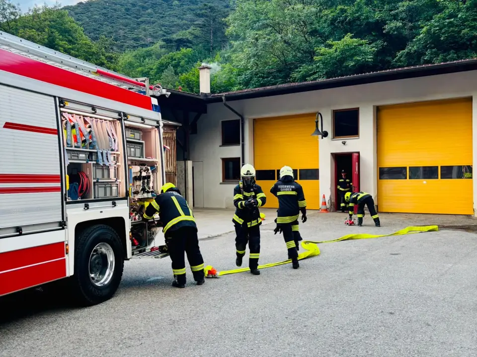 Brandeinsatzübung beim Wirtschaftshof – Foto 3 von 6