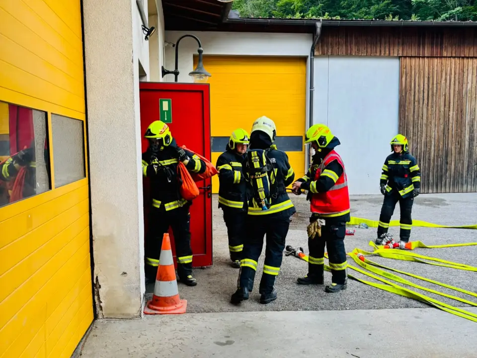 Brandeinsatzübung beim Wirtschaftshof – Foto 5 von 6