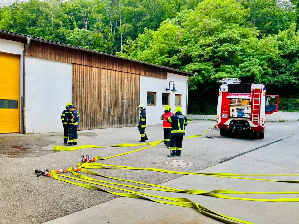 Brandeinsatzübung beim Wirtschaftshof – Foto 6 von 6