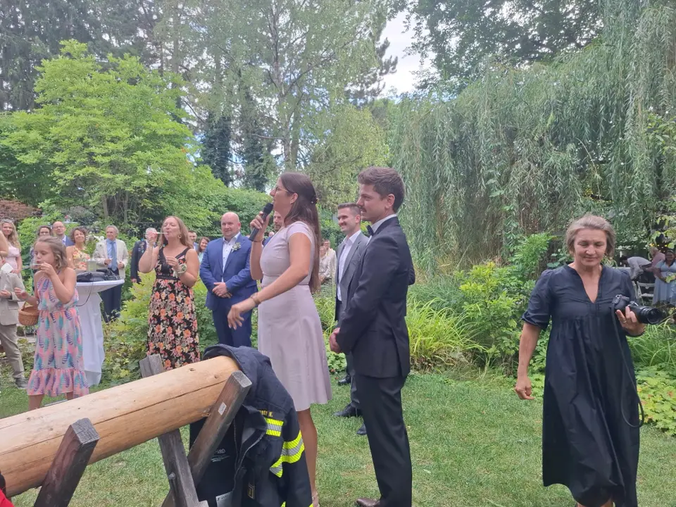 Feuerwehrhochzeit von Nikolaus und Judith – Foto 2 von 5