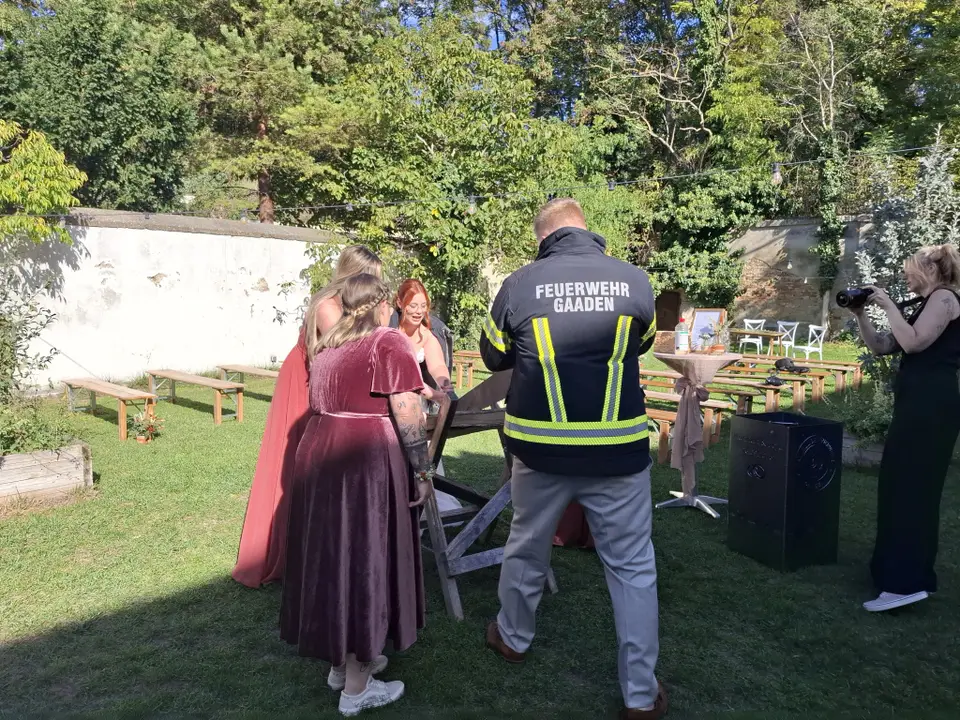 Feuerwehrhochzeit Johannes und Hannah – Foto 2 von 5